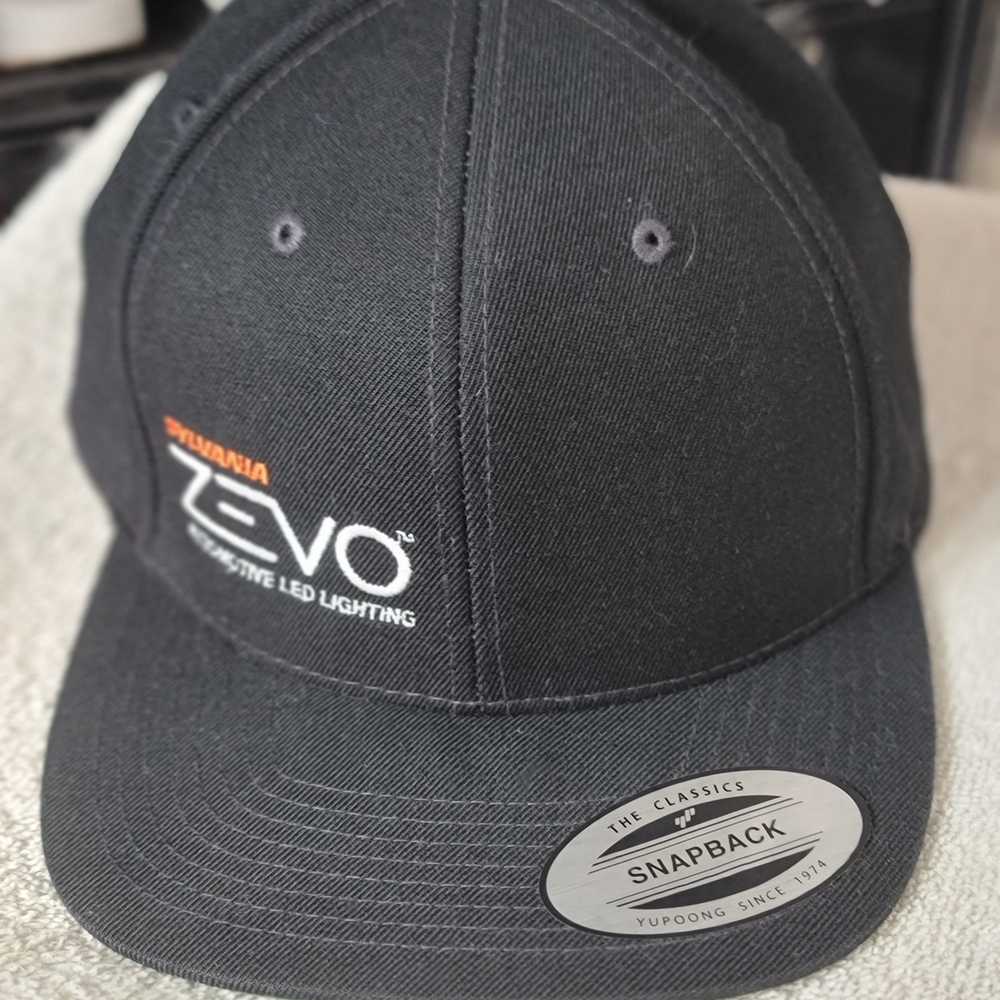 ZEVO  Classic Snapback Hat - Picture 3 of 7
